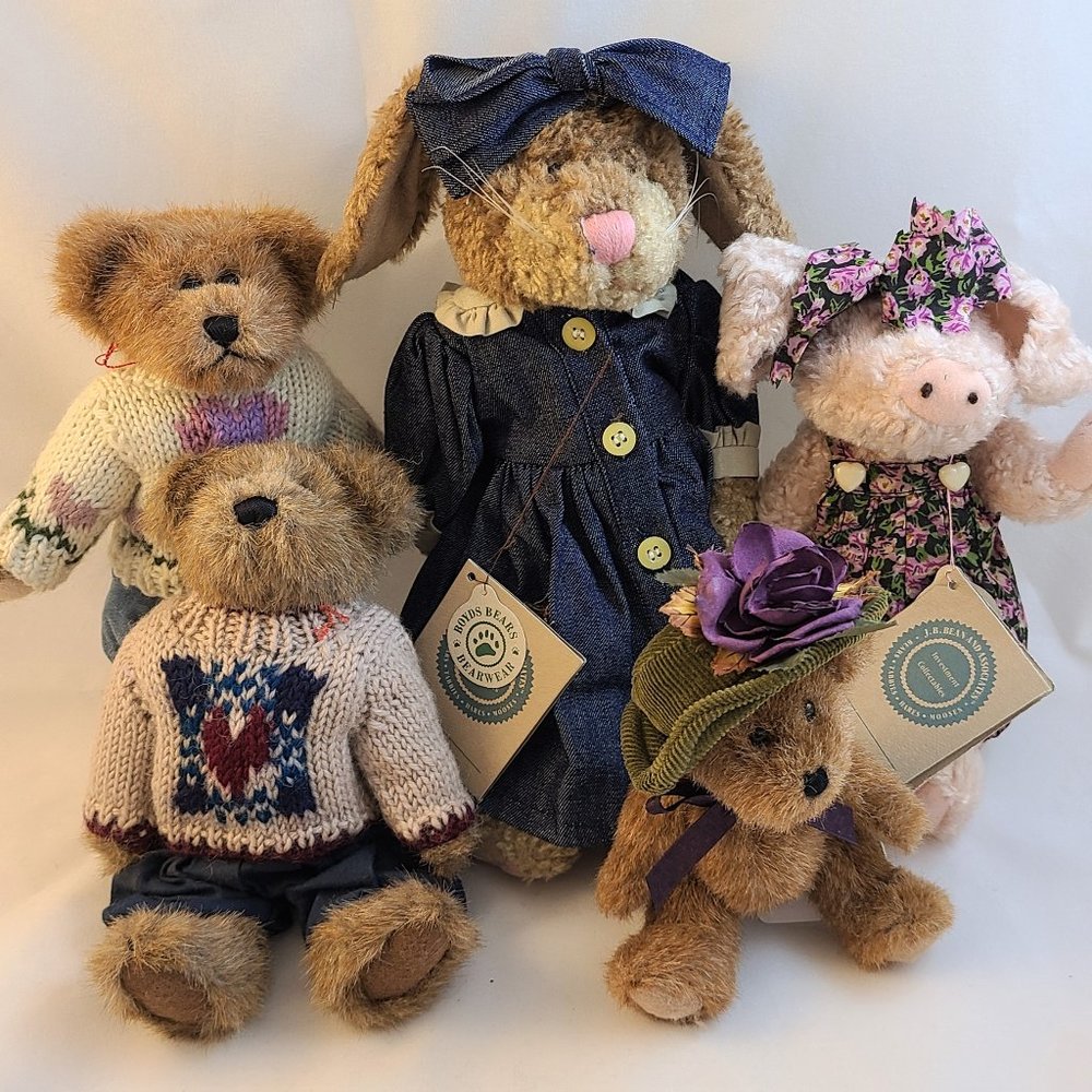 Lot of Boyd's Bears Plush